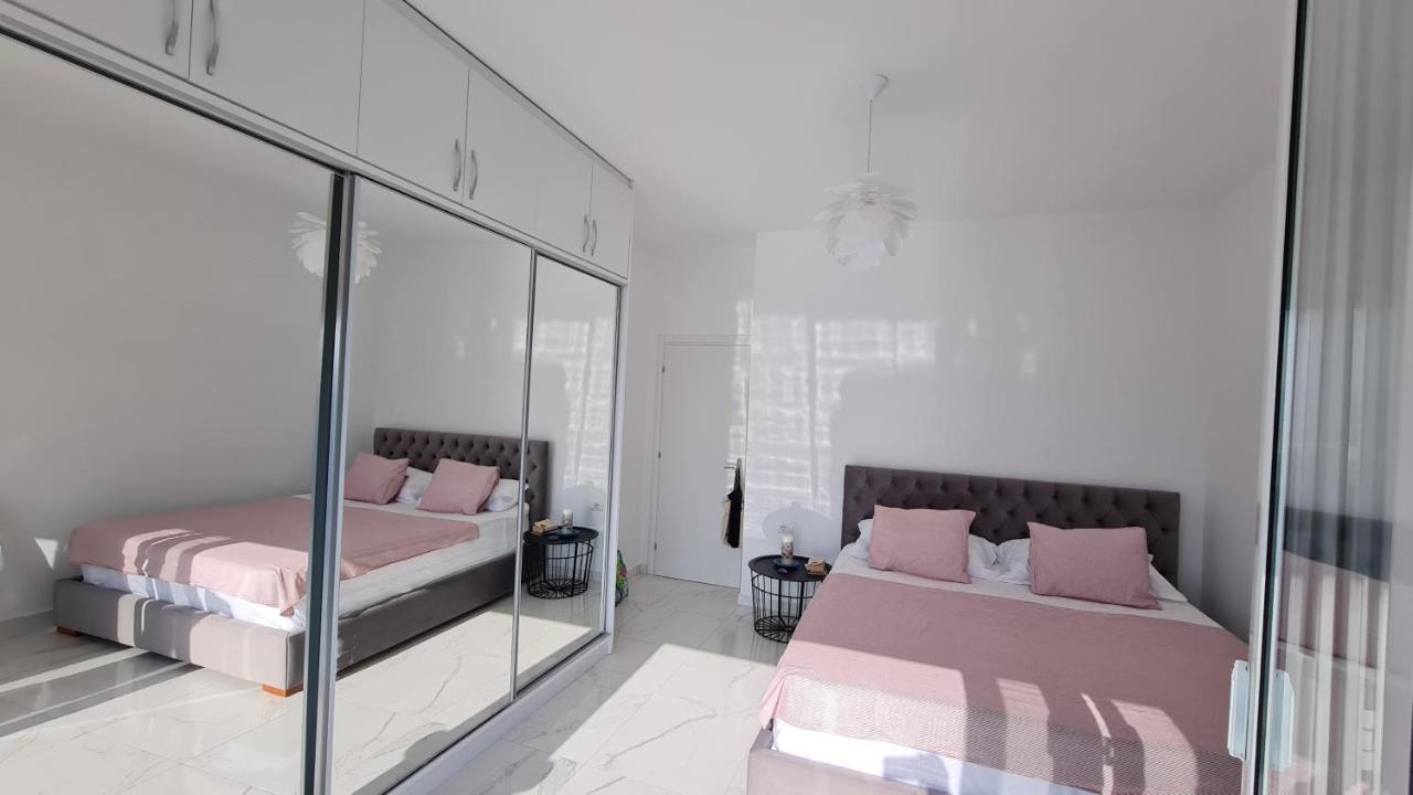 Apartament Rocknest Sea View Penthouse Saranda Zewnętrze zdjęcie