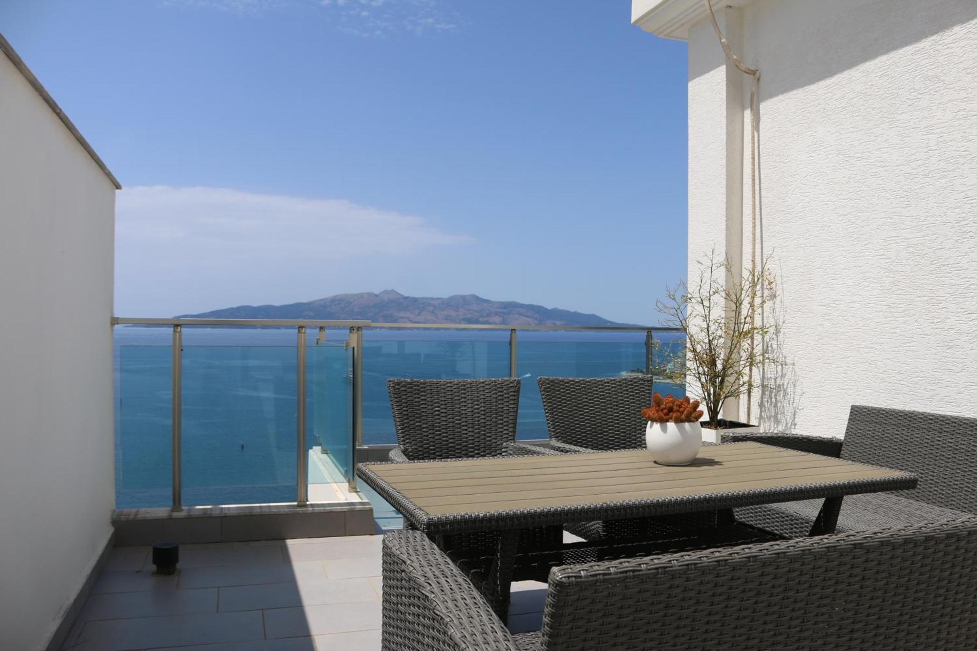 Apartament Rocknest Sea View Penthouse Saranda Zewnętrze zdjęcie