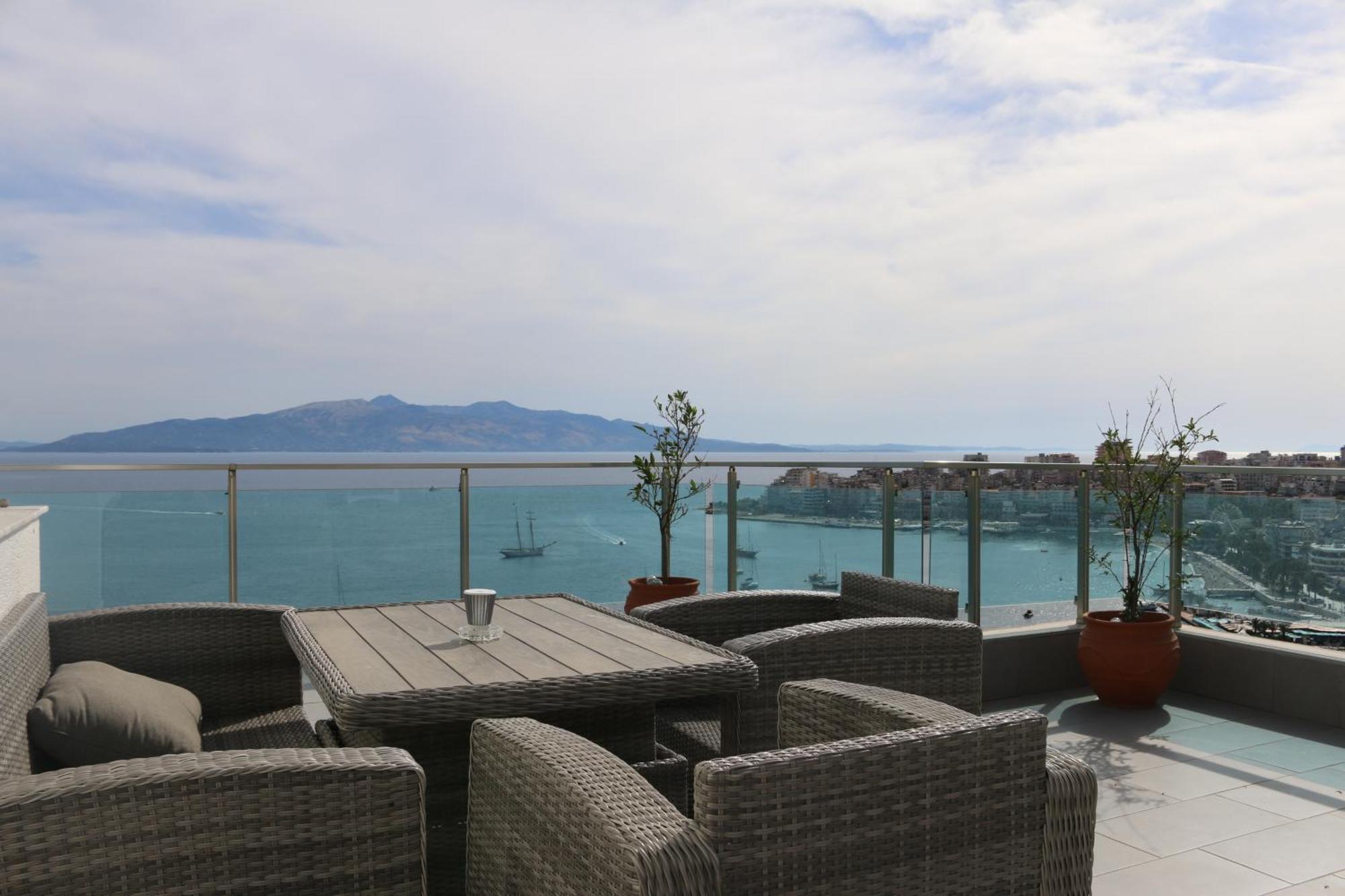 Apartament Rocknest Sea View Penthouse Saranda Zewnętrze zdjęcie